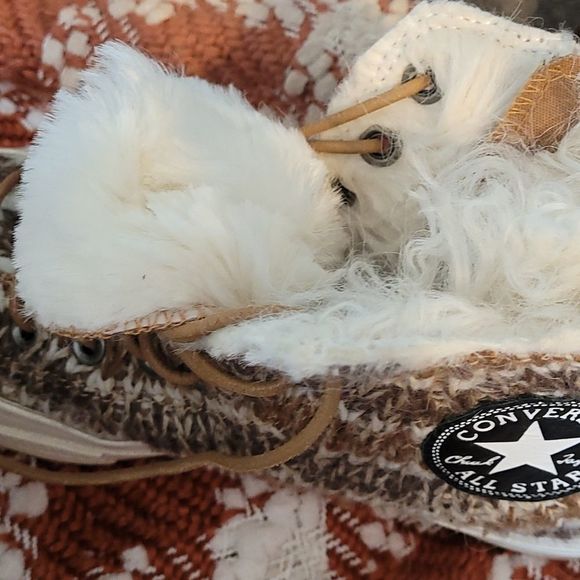 Furry Converse Chuck Taylor size 9 excellent condition - Picture 4 of 10